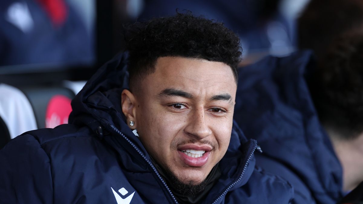 Jesse Lingard Takes Charge: Football Star Sacks Agents in Pursuit of Fresh Start